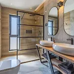 Villa Superb Design *
