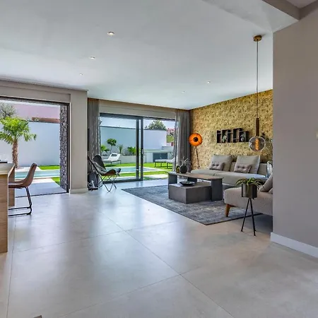 Vila Superb Design