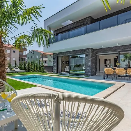 Superb Design Villa Medulin
