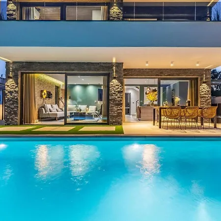 ヴィラ Superb Design *